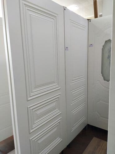 qapi mdf: Ağ rəngli qapı paneli, klassik dizaynı ilə evinizə zərif görünüş — 1