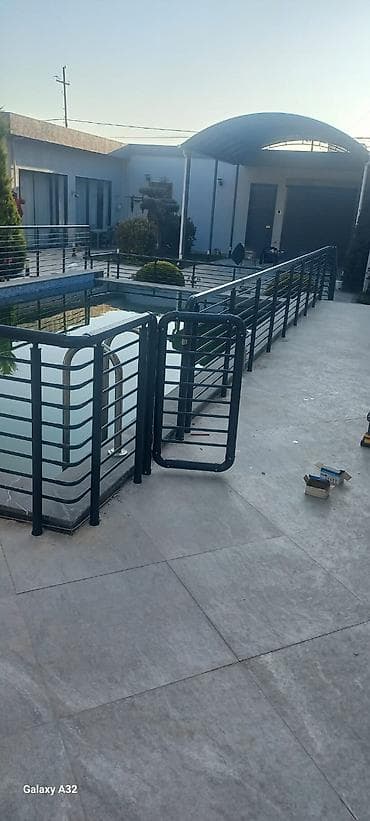 Dəmir Həyət darvazası, Mexaniki, Qapı ilə, rəng - Qara, Kredit yoxdur