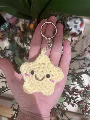 брелки among us: Amigurumi ulduz açarlıq - Material: yumşaq akril sapla əl ilə — 2