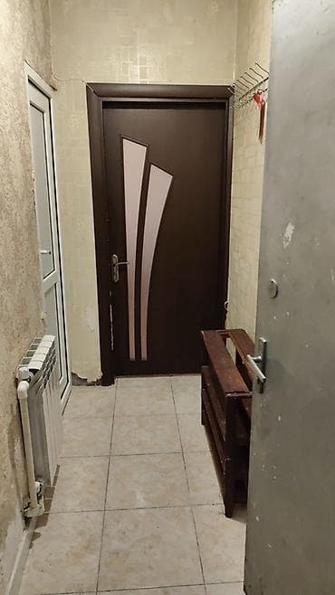 12 mikrorayon: Kirayə mənzil – mebelli - Plan: 2 otaq (yataq otağı + qonaq otağı) — 6