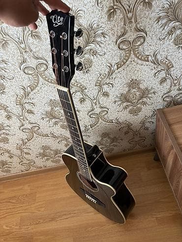 Akustik gitara – QTE brendi, kəsik korpuslu (cutaway) model — 4