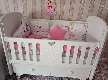 Beşiklər: Oğlan və qız üçün, Dördbucaq, Beşik, Dəst ilə, Matras ilə, Yellənmə mexanizm ilə — 1