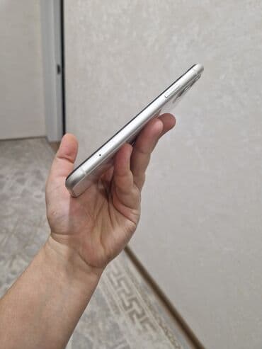 купить айфон 4: IPhone 11 — 3