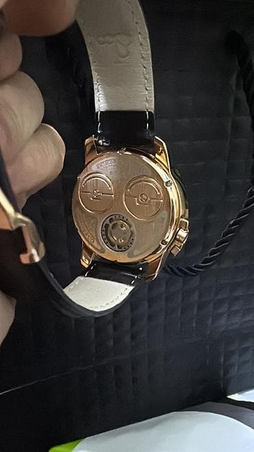 saat remeni: Qol saatı — 2