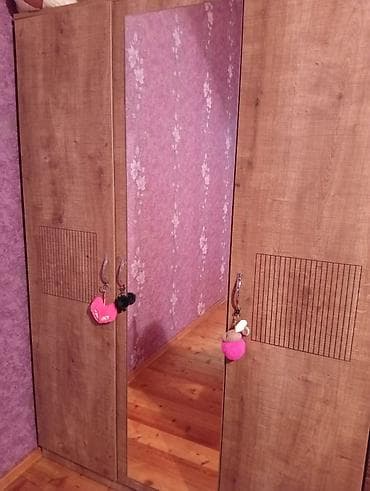 3 qapılı, Güzgülü, Qəhvəyi, Taxta, Açılan, Düz dolab