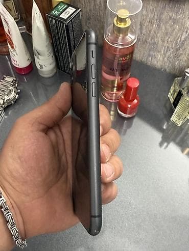 dubayski iphone 11 satisi: IPhone 11, 128 GB, Qara, Face ID — 3