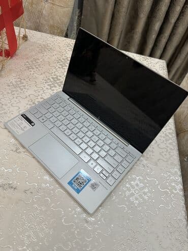 HP: HP premium ultrabook – zərif gümüş alüminium korpus, yüngül və nazik — 3