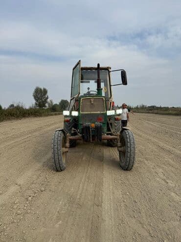 traktor teker satisi: Belarus MTZ traktoru - Kabinəli, ön təkərli konstruksiya - Dizel — 5