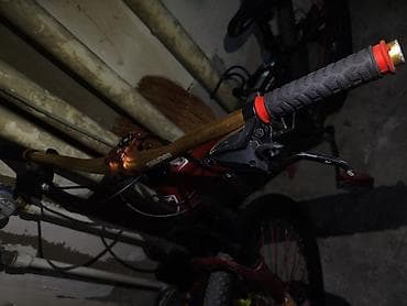 yesebet: BMX/GMT dağ velosipedi - Çərçivə: BMX GMT, alüminium görünümlü — 4