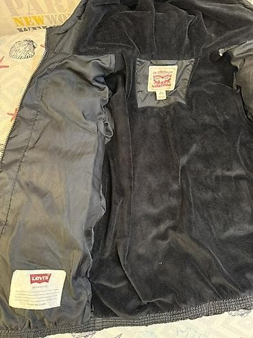 Üst geyimləri: Levi’s qara rəngli qışlıq puffer gödəkçə - Model: kapüşonlu, ön — 8