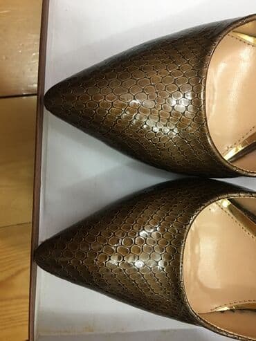 женские бирюзовые туфли: Ayaqqabı 38 razmer.Əla vəziyyətdədir — 2