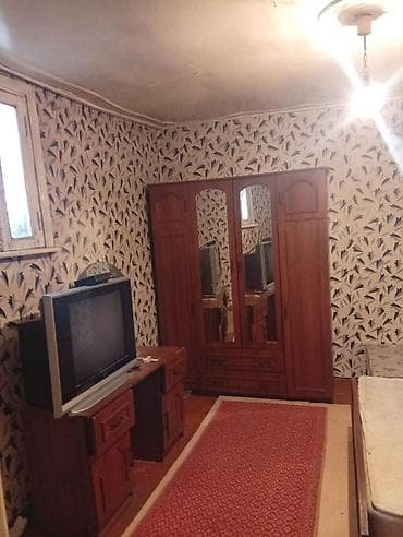 Kirayə mənzillər: Bakı, 3-cü mikrorayon, 2 otaqlı, Köhnə tikili, m. 8 Noyabr, 50 kv. m — 8