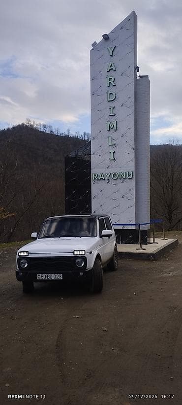 volkswagen golf ii: Satılır: Yolsuzluq üçün əlverişli 3 qapılı kompakt SUV - Kuzov: ağ — 3