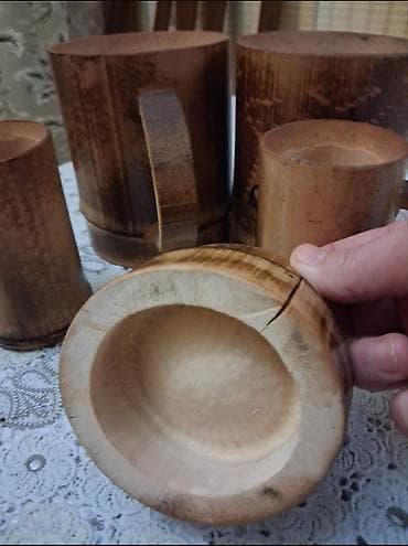 tebii daşlar: Bambukdan hazırlanmış suvenir dəst - Tərkib: 2 böyük qulplu krujka, 2 — 4