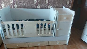 işlənmiş uşaq beşikləri: Oğlan və qız üçün, İşlənmiş, Dördbucaq, Beşik, Matras ilə, Yellənmə mexanizm ilə — 3
