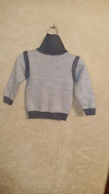 uşaqlar üçün hədiyyələr: Uşaq qışlıq koftalar.Biri yeni,digərləri bir dəfə geyinilib yeni — 16