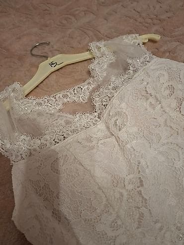 Zərif ağ məxməri-qipür don dəsti - Model: Dizə qədər uzunluqda lalafo.az -da Zərif ağ məxməri-qipür don dəsti - Model: Dizə qədər uzunluqda