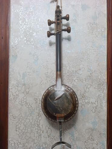 Sedefli 20 ilin kamançasi.Kamani ve çexoluda verilir.Deyerinden aşagi