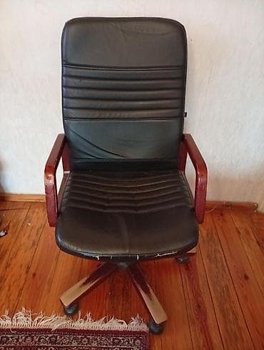 tuş kabin: Təkərli, Qolları tənzimlənmir, Süni dəri — 1