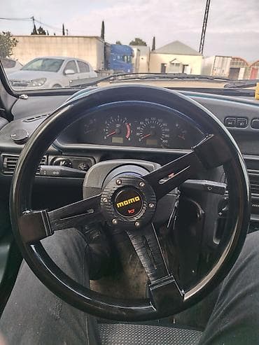 MOMO sükan dəsti – idman tipli 3-şüalı sükan və tezsökülən