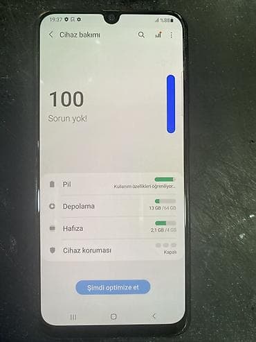 Samsung Galaxy A50, 64 ГБ, цвет - Черный, Две SIM карты — 4