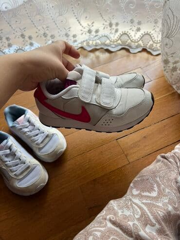 Uşaq idman ayaqqabıları – 2 cüt 1) Nike uşaq krossovkası - Rəng: ağ