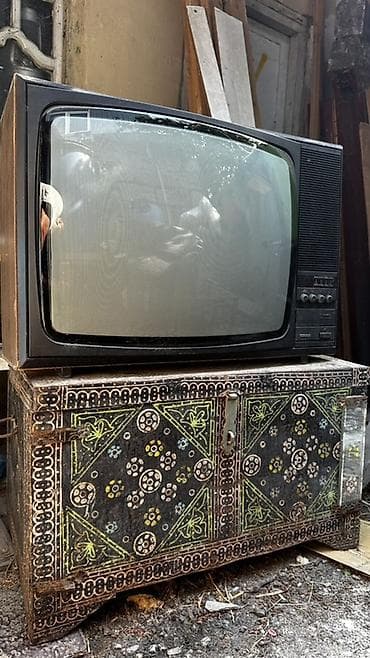 Retro “РУБИН” televizoru (PAL/SECAM) - Korpus: taxta yan panellərlə — 4