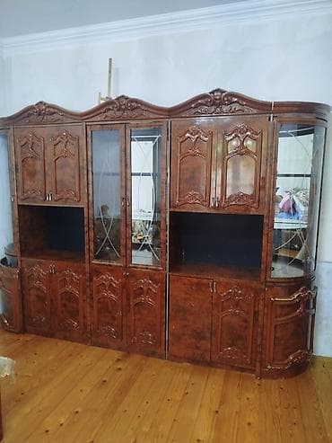 cerez: Klassik üslubda iri qonaq otağı divar dolabı/vitrin - Material: ağac — 3