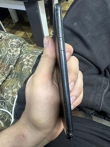 IPhone 7, Qara, Barmaq izi — 3