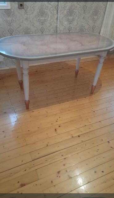 Qonaq masası, İşlənmiş, Açılmayan