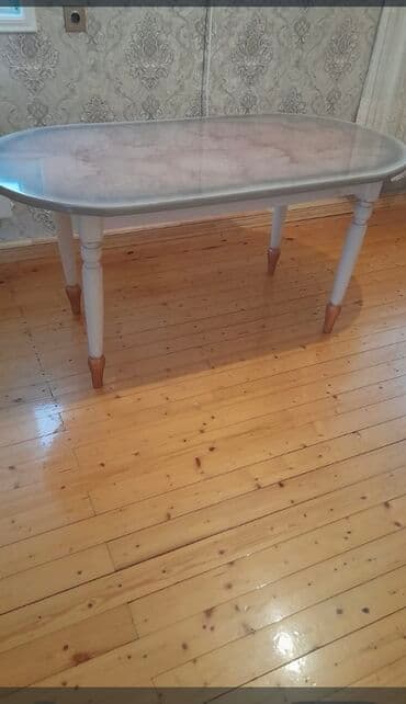 ders masaları: Qonaq masası, İşlənmiş, Açılmayan — 1