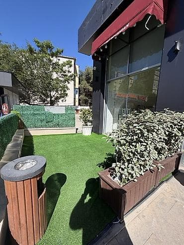 santex mall: İcarəyə verilir – vitrinli küçəseviyəsi obyekt və geniş açıq terras - — 6