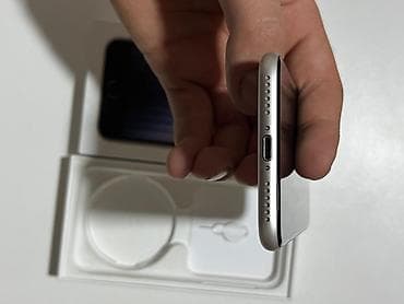 30: IPhone SE 2022, Gümüşü, Barmaq izi — 6