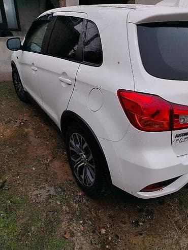 avito az: Mitsubishi Outlander ağ rəngli kompakt krossover. Xarici: - Zərif — 3