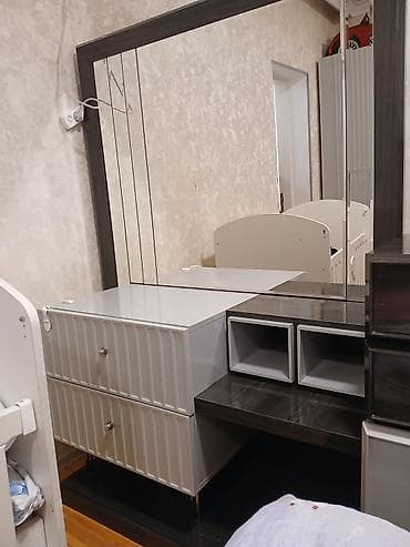 Mebel: Makyaj/komod dəsti – böyük güzgülü, çoxfunksiyalı saxlama ilə - — 3