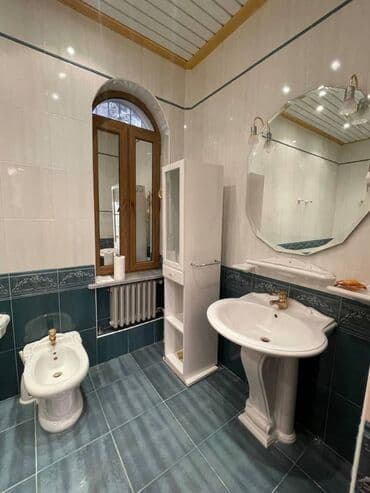 salyanda evlər: 15 otaq, 550 kv. m, Orta təmir — 30