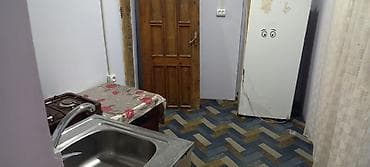 corat kiraye ev: 1 otaqlı mənzil – tam mebellidir Planlaşdırma: - Kiçik dəhlizdən — 7