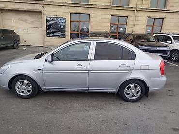 hundai accent 2011: Hyundai Accent: 1.6 l | Sedan — 4