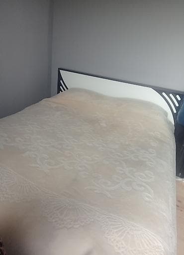 İkinəfərlik çarpayı, Bazasız, Matras ilə, Siyirməli