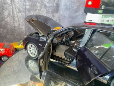 metbex tavan modelleri: Коллекционная модель BMW 545i E60 dark blue 2008 KYOSHO Scale 1:18 — 18