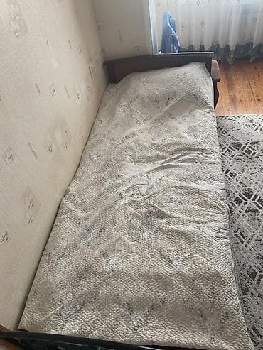 Tək nəfərlik taxt çarpayı - Ölçü: təxmini 90×190 sm (tək nəfərlik). -
