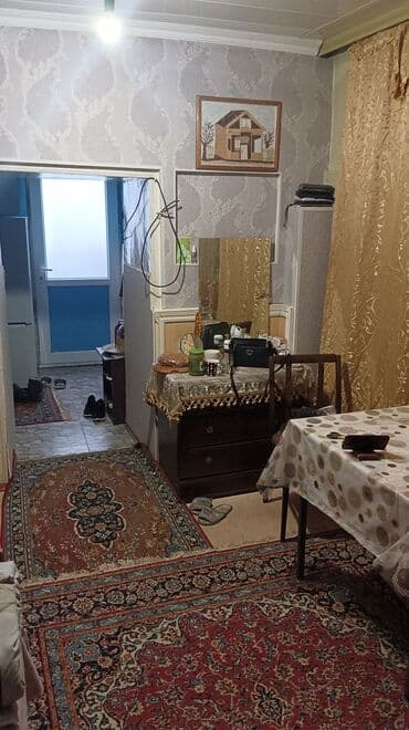 otaq yoldası: Kohne Corat merkeze cox yaxın yerde 4 otaq 2 kuxna hamam 104 kvadrat — 8