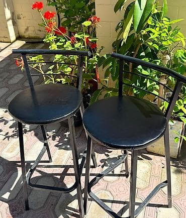 Bar, restuarant stulları Təcili satılır! 2 ədəd bar stulu, yaxşı