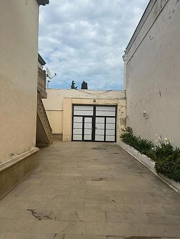 sud ceni: Mərdəkan 6 otaqlı, 200 kv. m, Kredit yoxdur, Orta təmir — 5