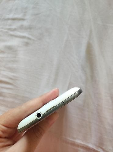 Samsung I9300 Galaxy S3, rəng - Ağ — 4