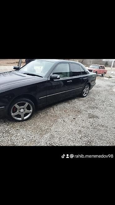 Mercedes-Benz E-Class (W211) sedan - Kuzov: qara rəng, 4 qapılı sedan