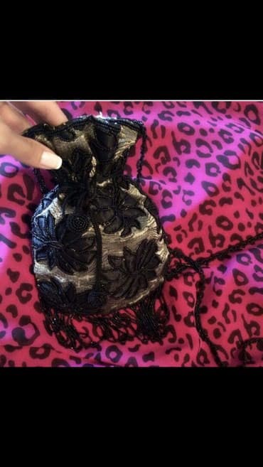 muncuq çantalar: Toyluq sumka uzeri xirda muncuq islemeli — 1