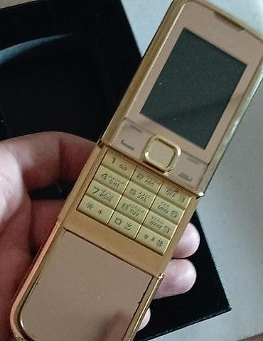 Qızılı slayder düyməli telefon - Korpus: parlaq qızılı rəngdə — 2