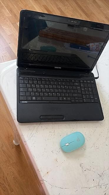 honor x8b kabro: Toshiba noutbuk – Satellite seriyası - Ekran: 15.6" (parlaq səth) — 3