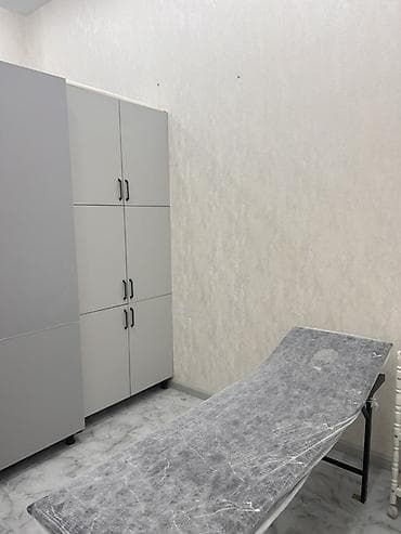 İnşaatçılar metrosundan 5 dəqiqəlik məsafədə yerləşən işlək 3 otaqlı — 4